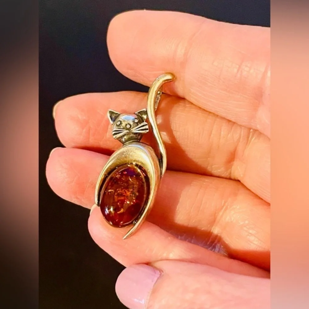 Baltic Amber and Sterling Silver 925 Cat Pendant - Picture 2 of 11